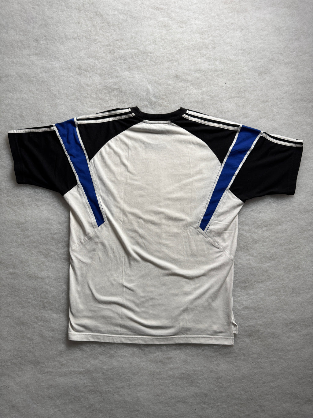 Adidas T-Shirt