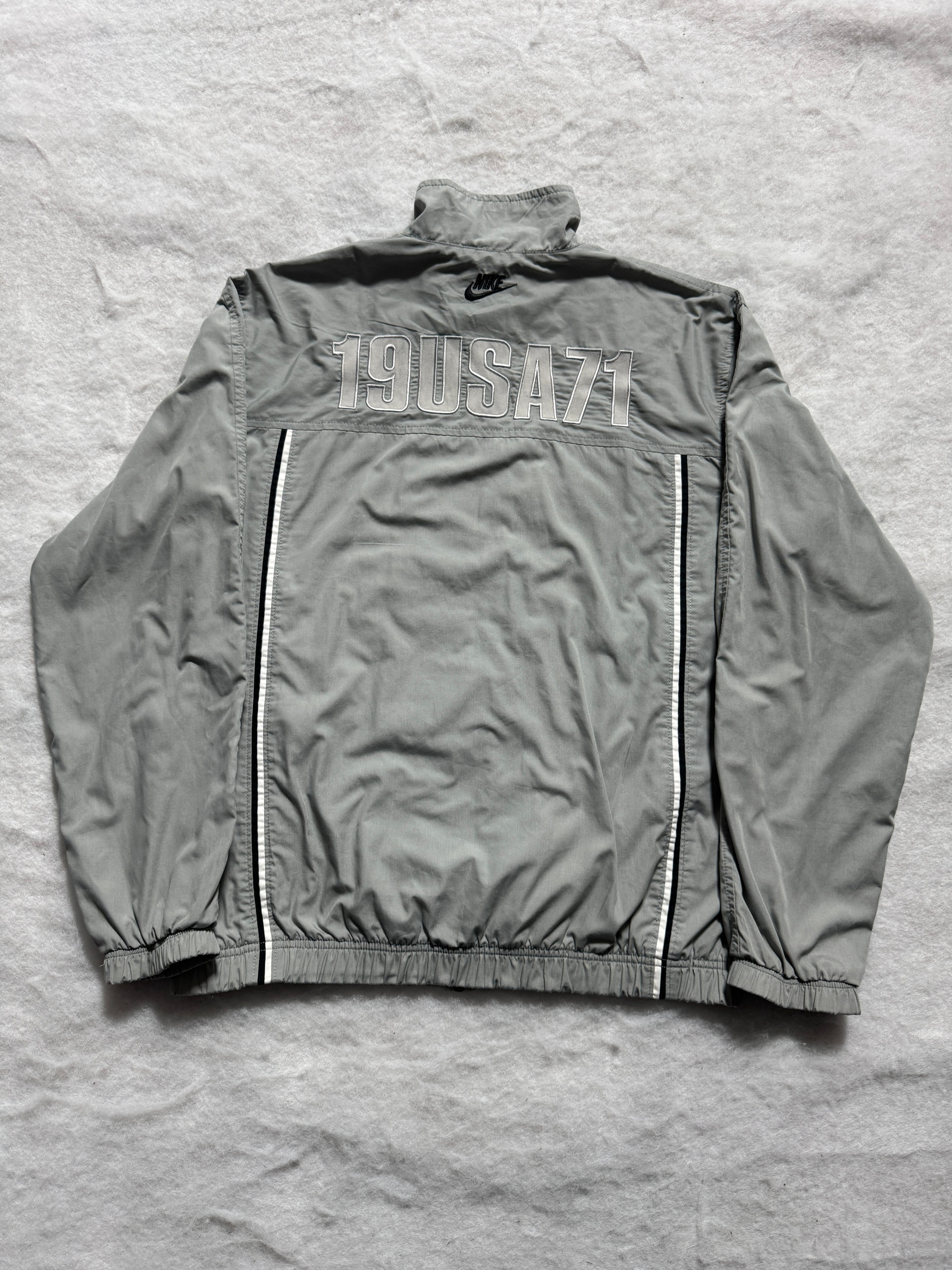 Nike Jacke Windbreaker 19USA71