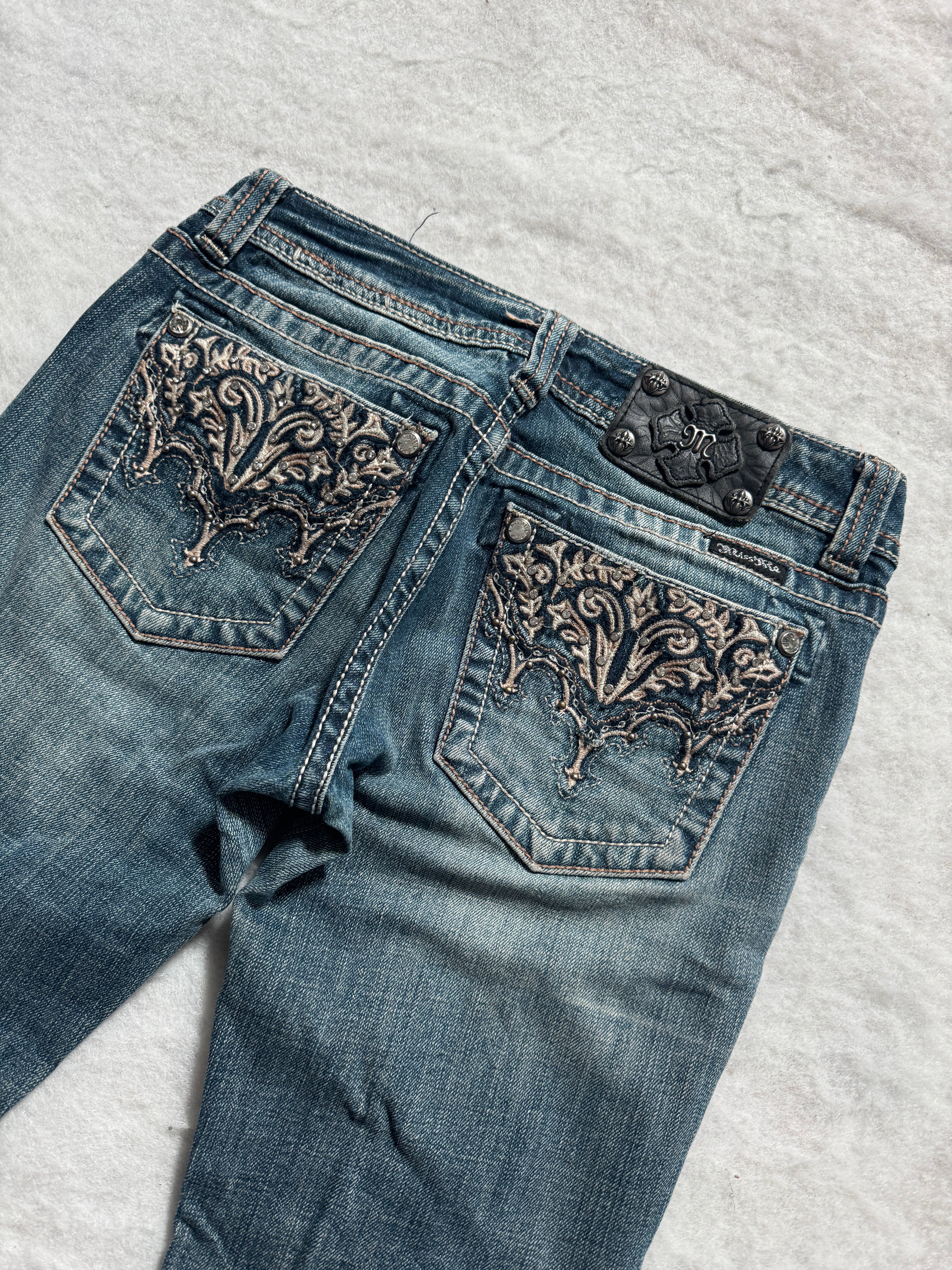 Miss Me Boot Cut Low Waist Jeans 28