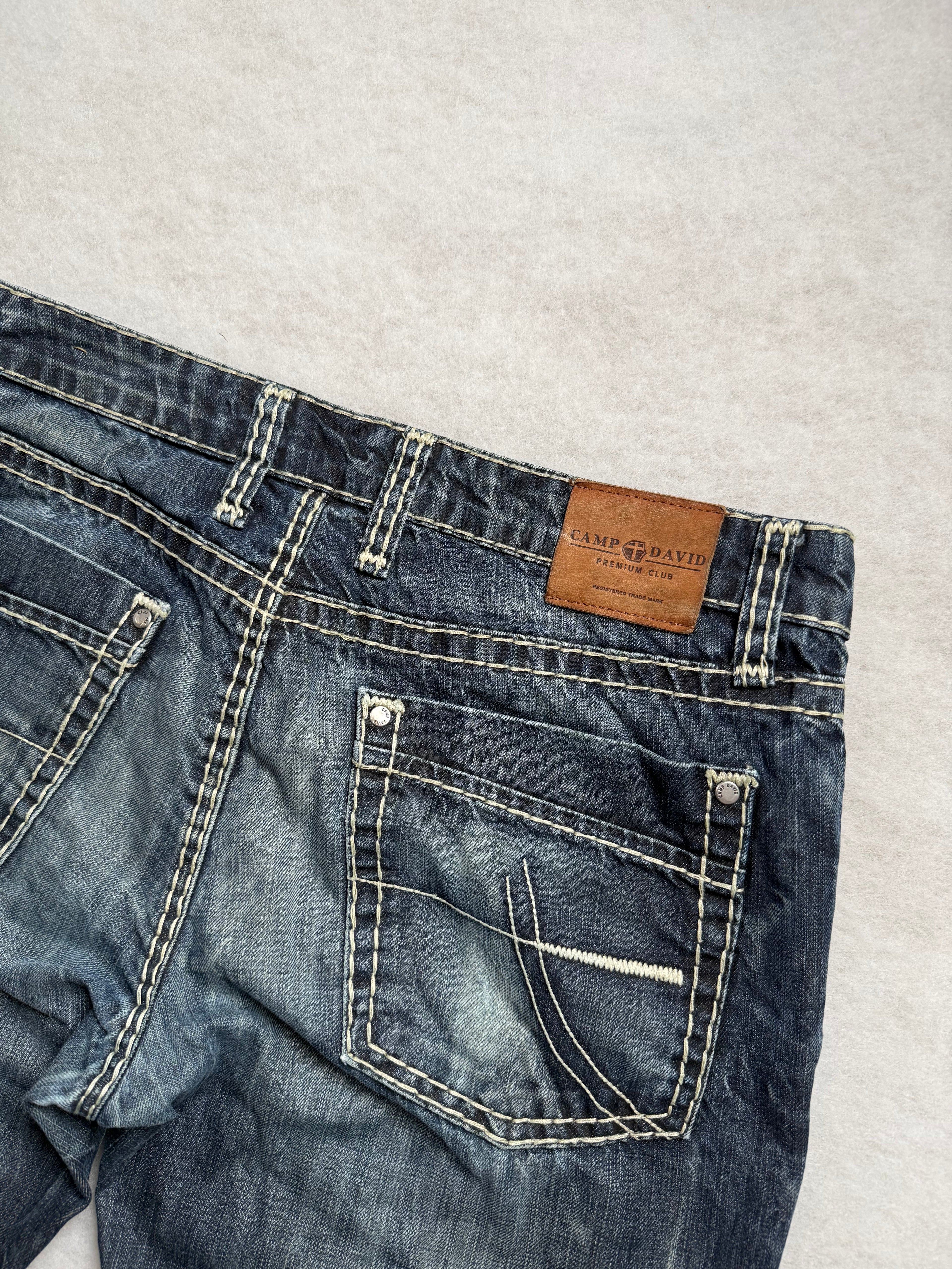 Camp David Jeans 32