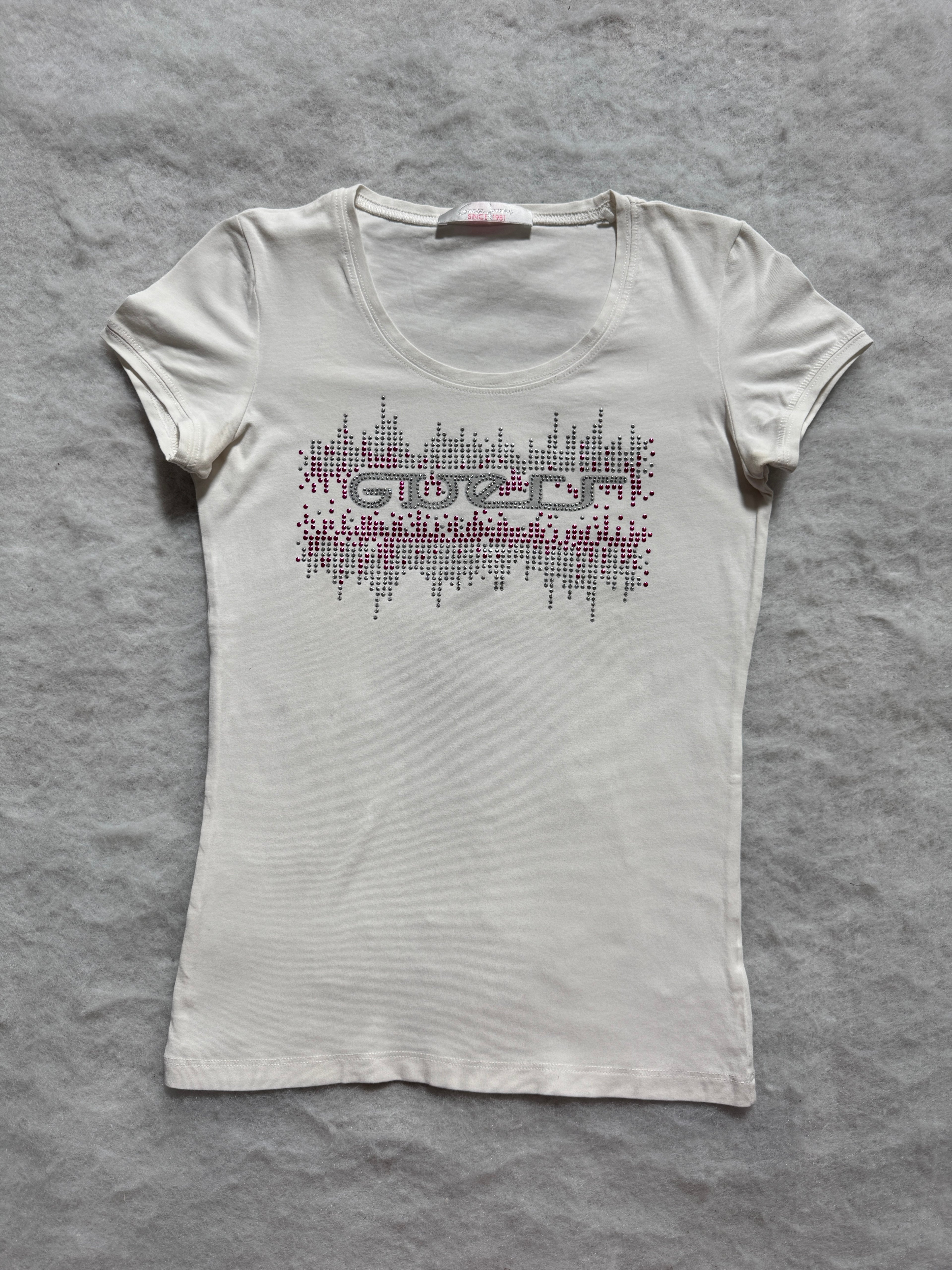 Guess Top mit Logo