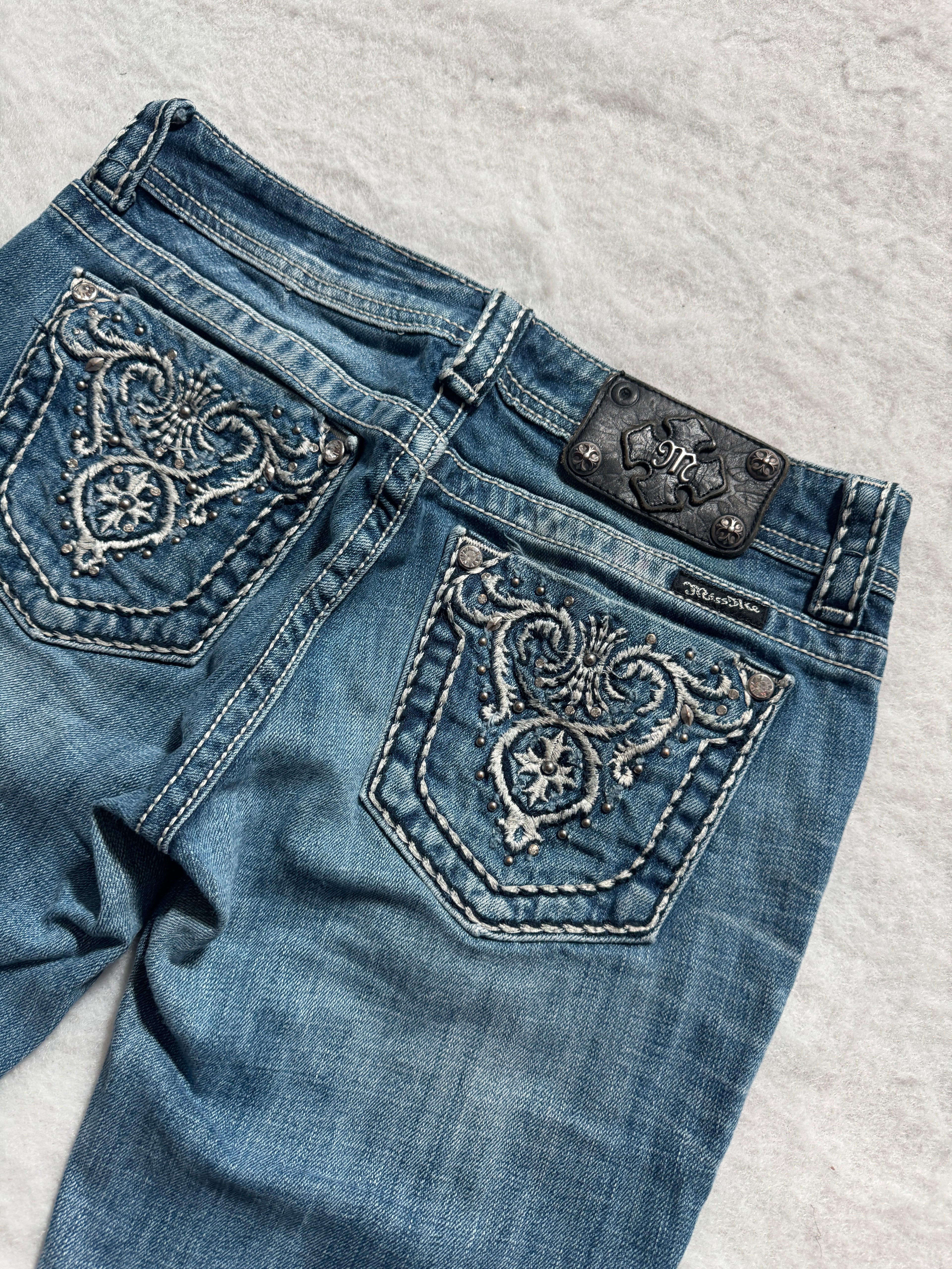 Miss Me Boot Cut Low Waist Jeans 28