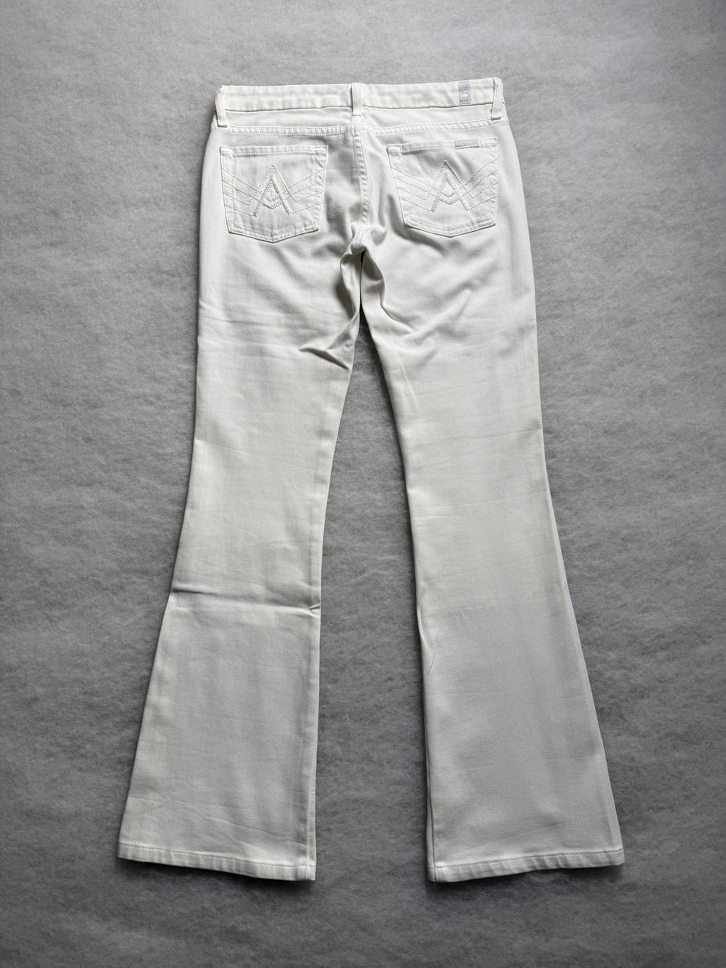 Seven Boot Cut Low Waist Jeans 27