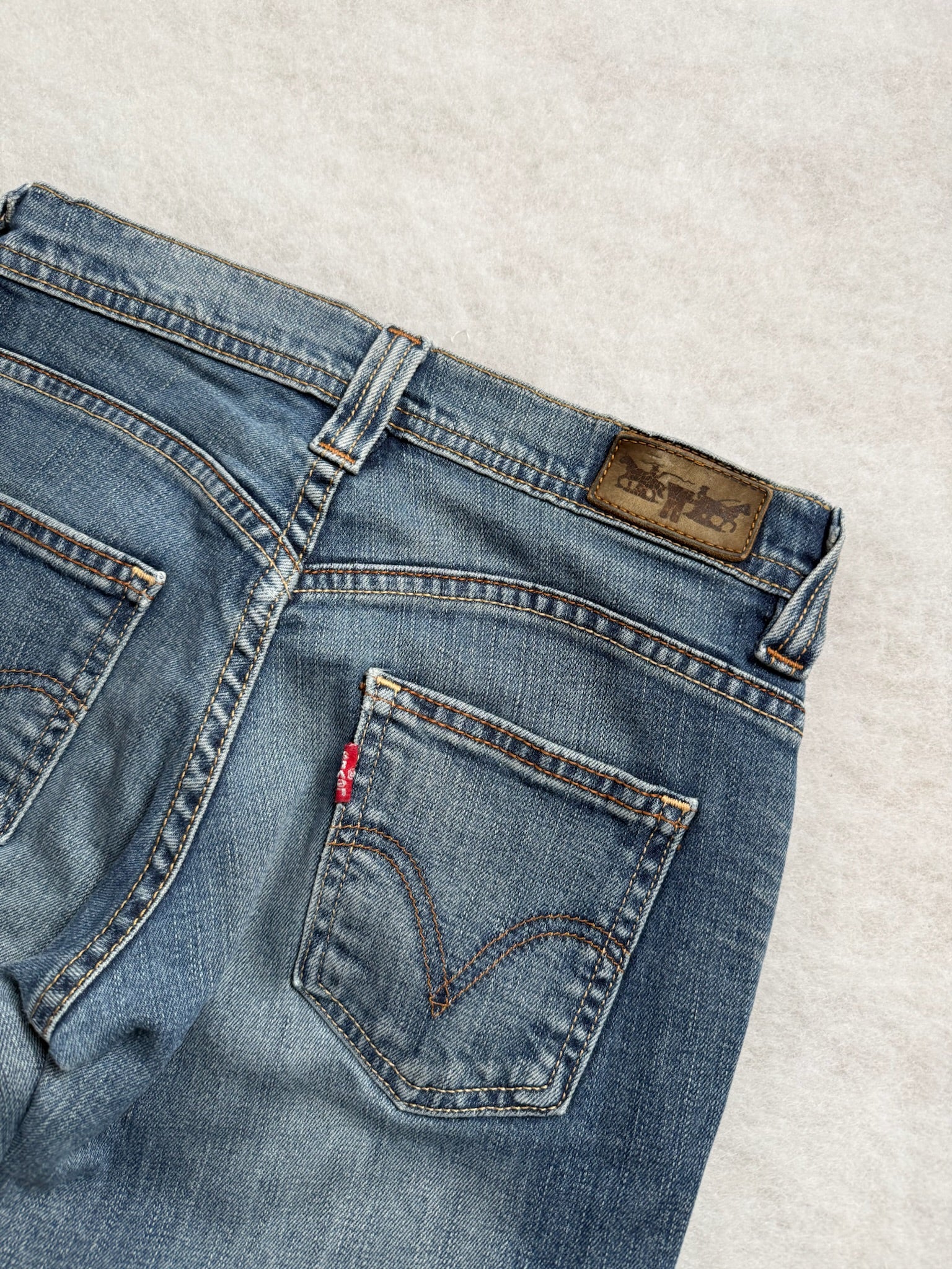 Levi’s Boot Cut Low Waist Jeans 26