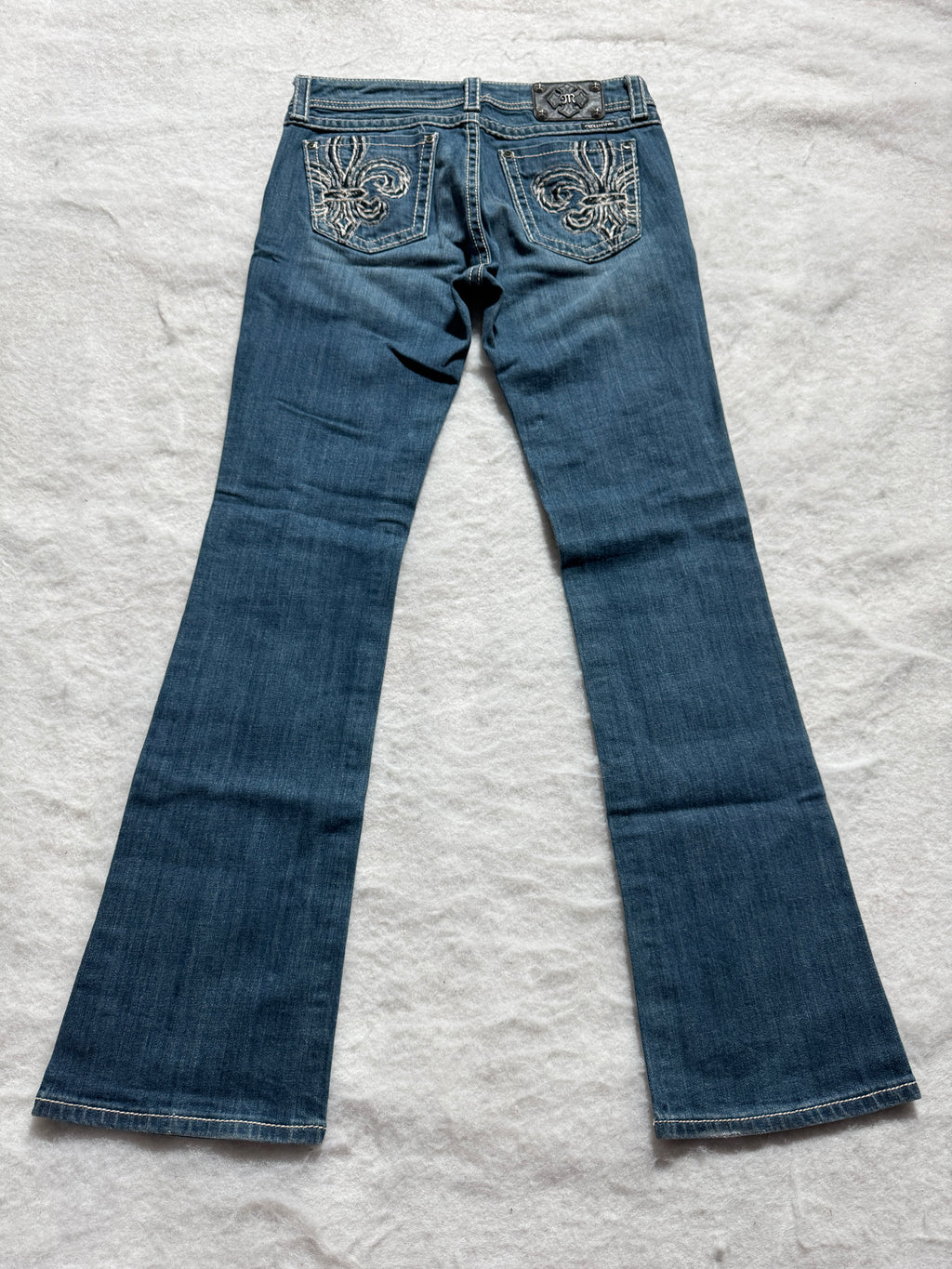 Miss Me Boot Cut Low Waist Jeans 31