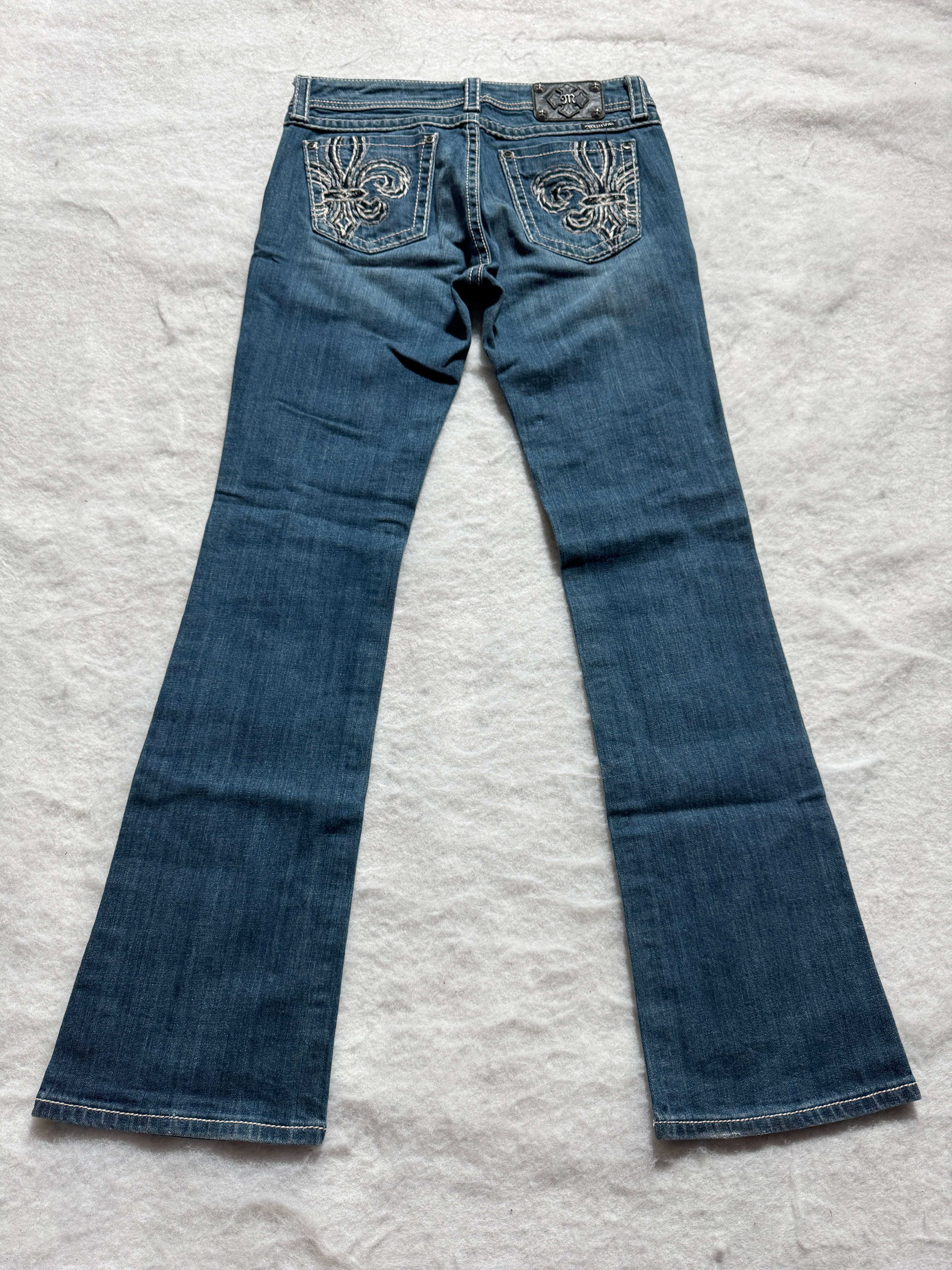Miss Me Boot Cut Low Waist Jeans 31