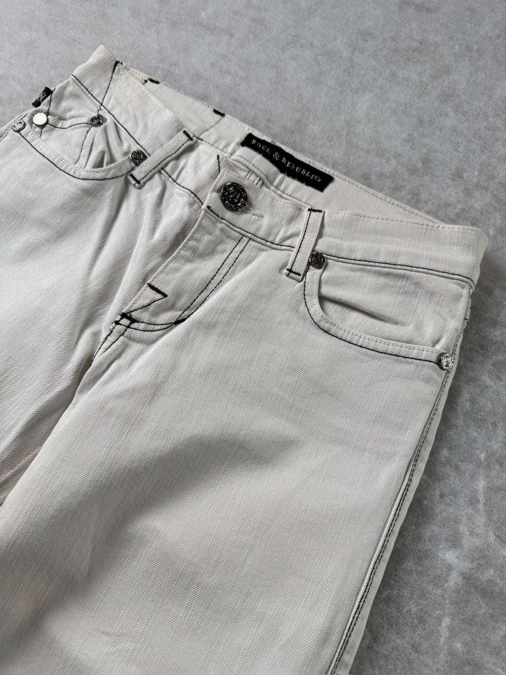 Rock & Republic Boot Cut Low Waist Jeans 27