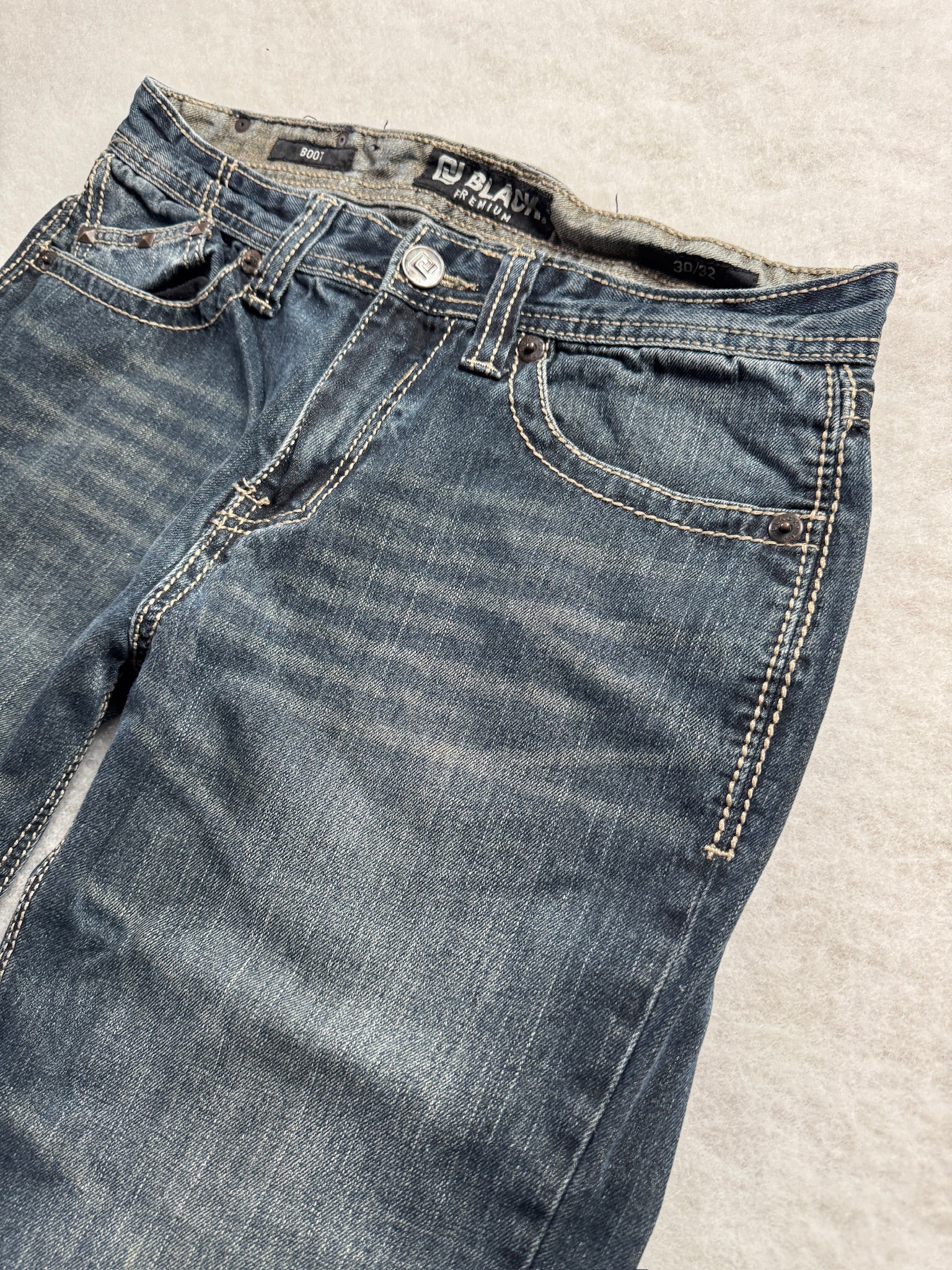 Black premium boot cut Jeans 32