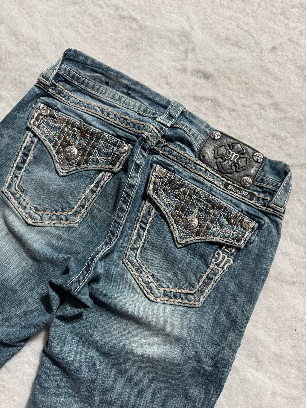 Miss Me Boot Cut Low Waist Jeans 26
