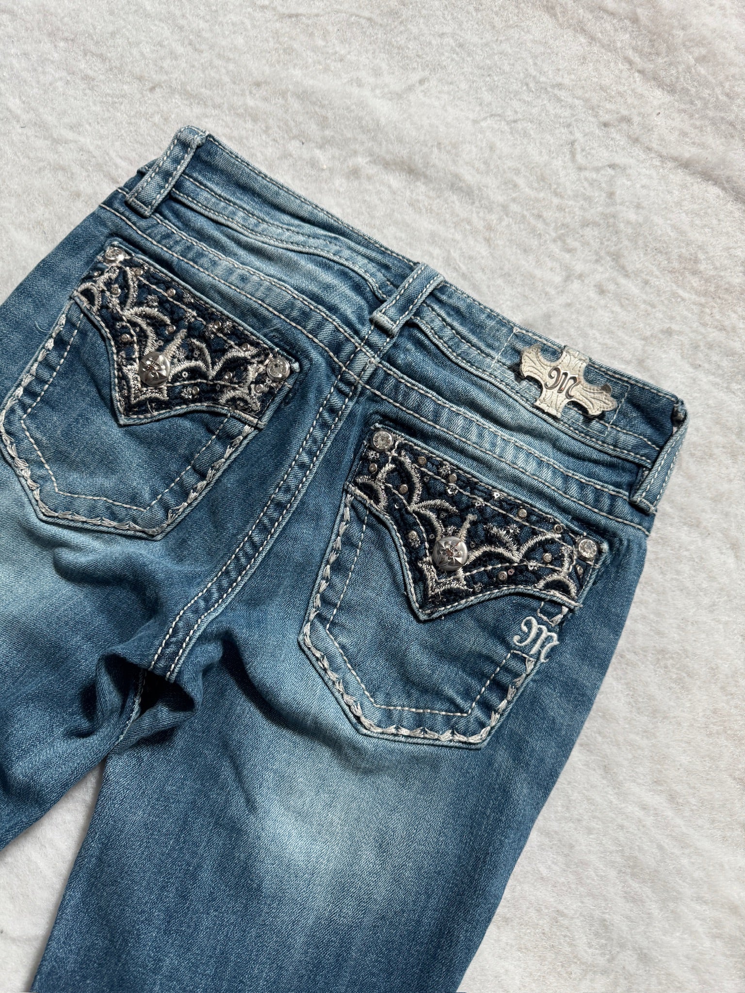 Miss Me Boot Cut Low Waist Jeans 25