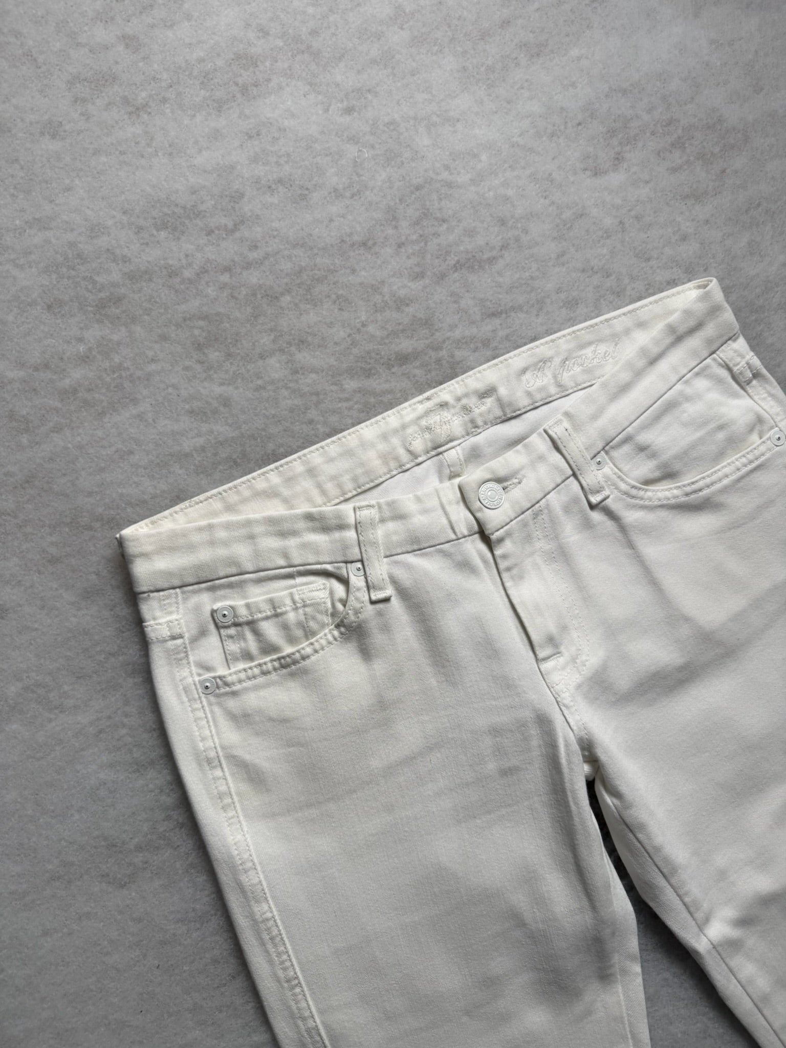 Seven Boot Cut Low Waist Jeans 27