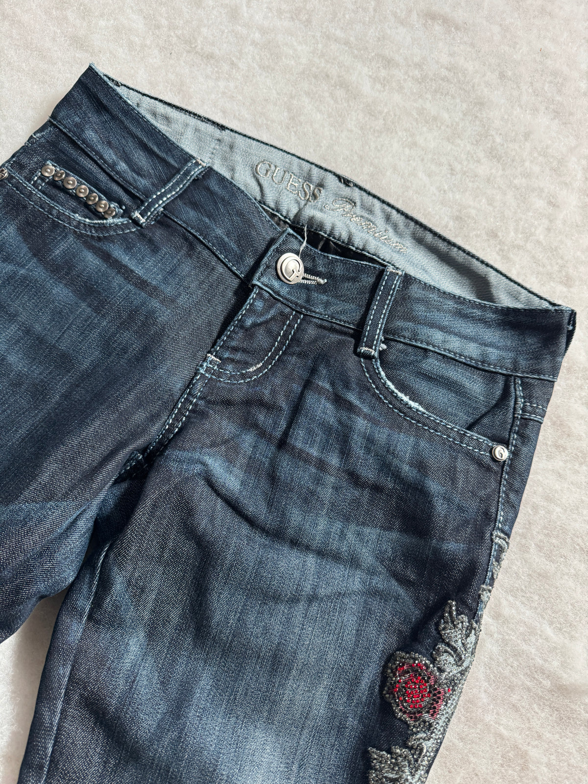 Guess Boot Cut Low Waist Jeans Blau, Foto 3 von 4