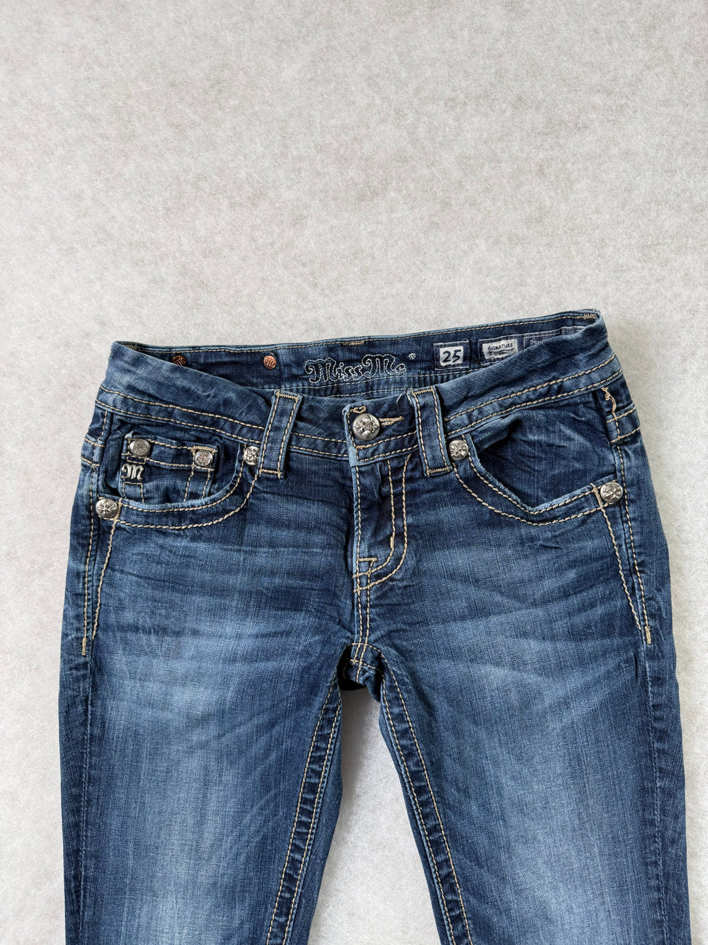 Miss Me Boot Cut Low Waist Jeans 25