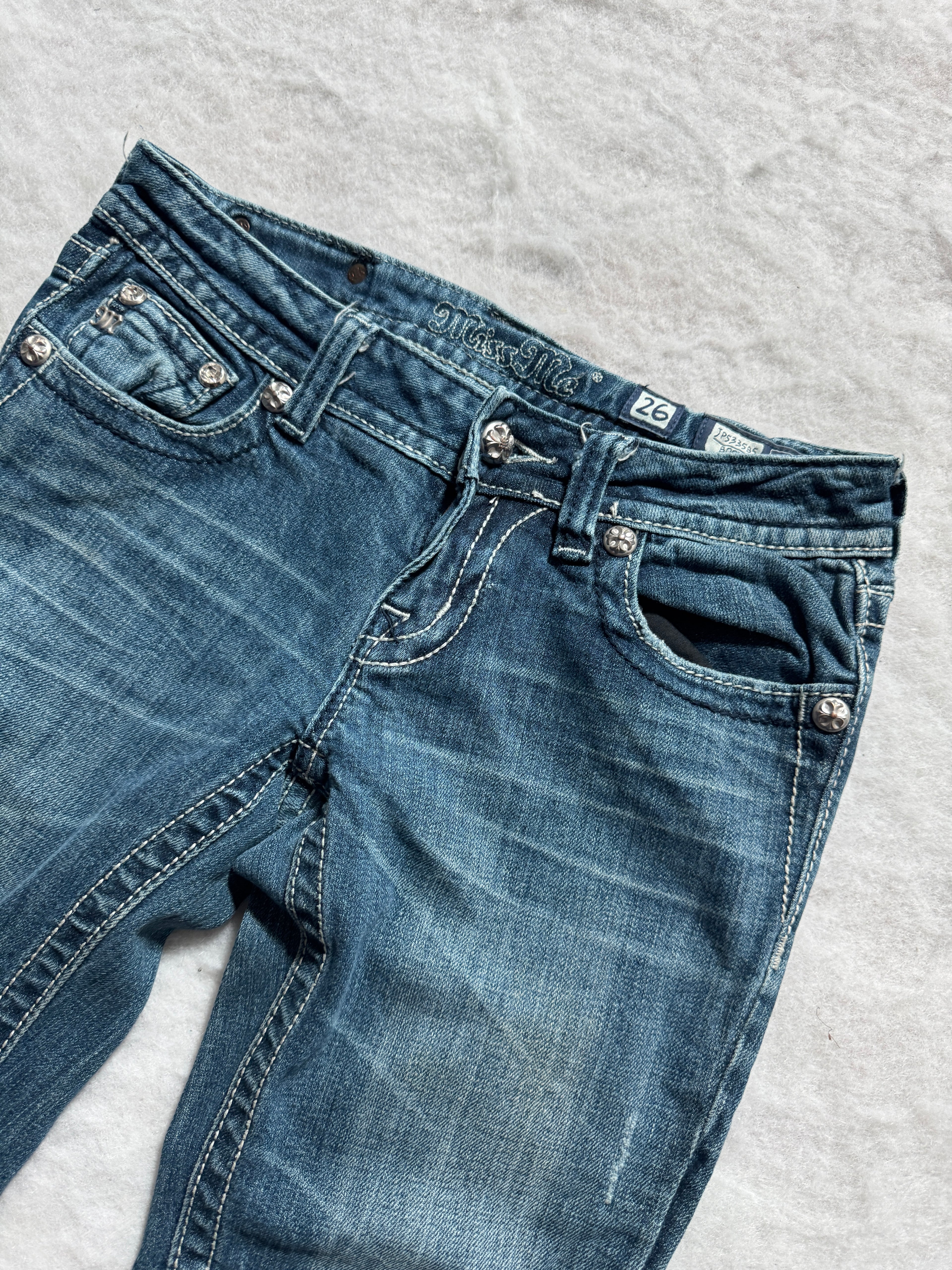 Miss Me Boot Cut Low Waist Jeans 26