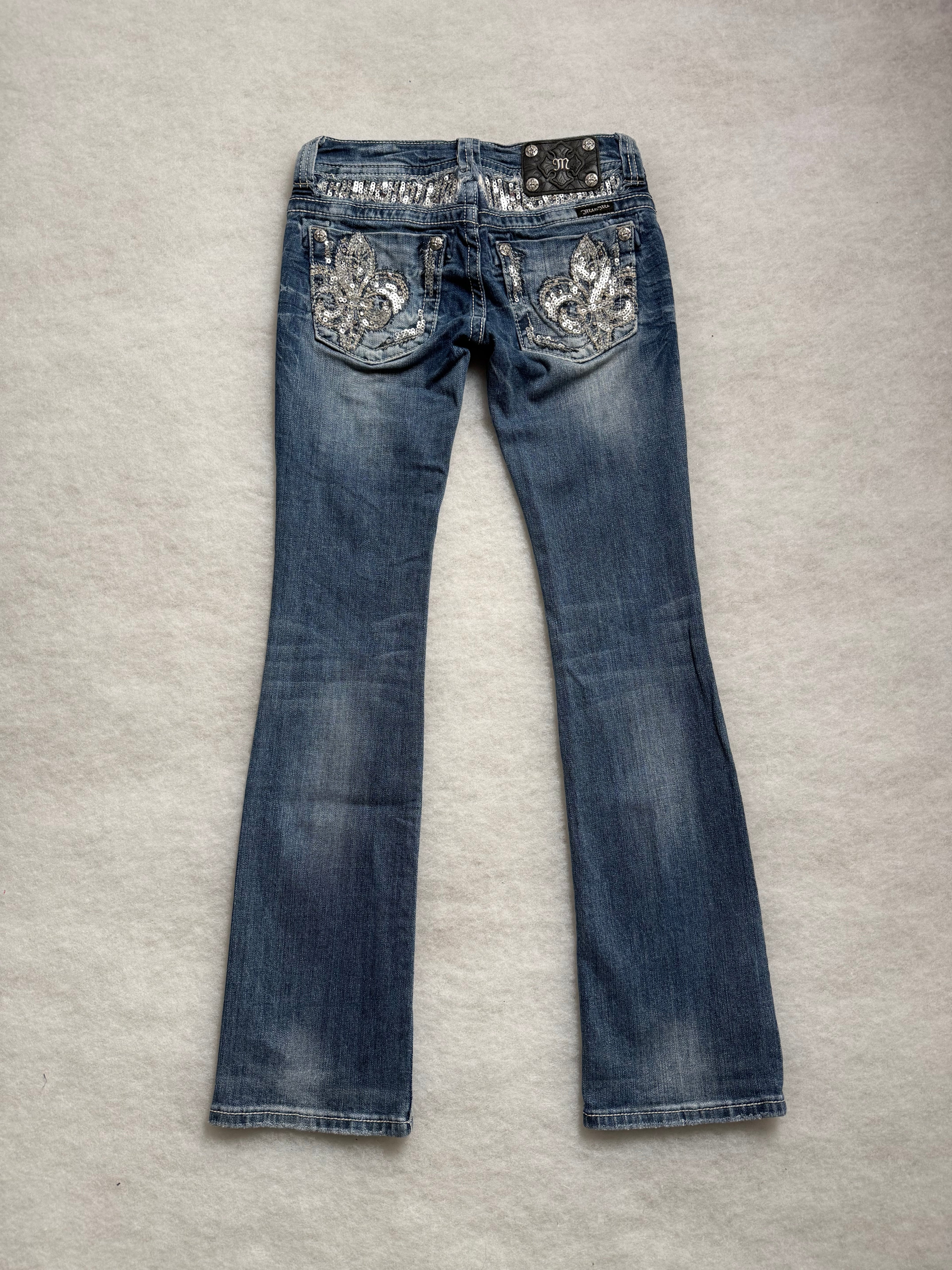 Miss Me Boot Cut Low Waist Jeans 26