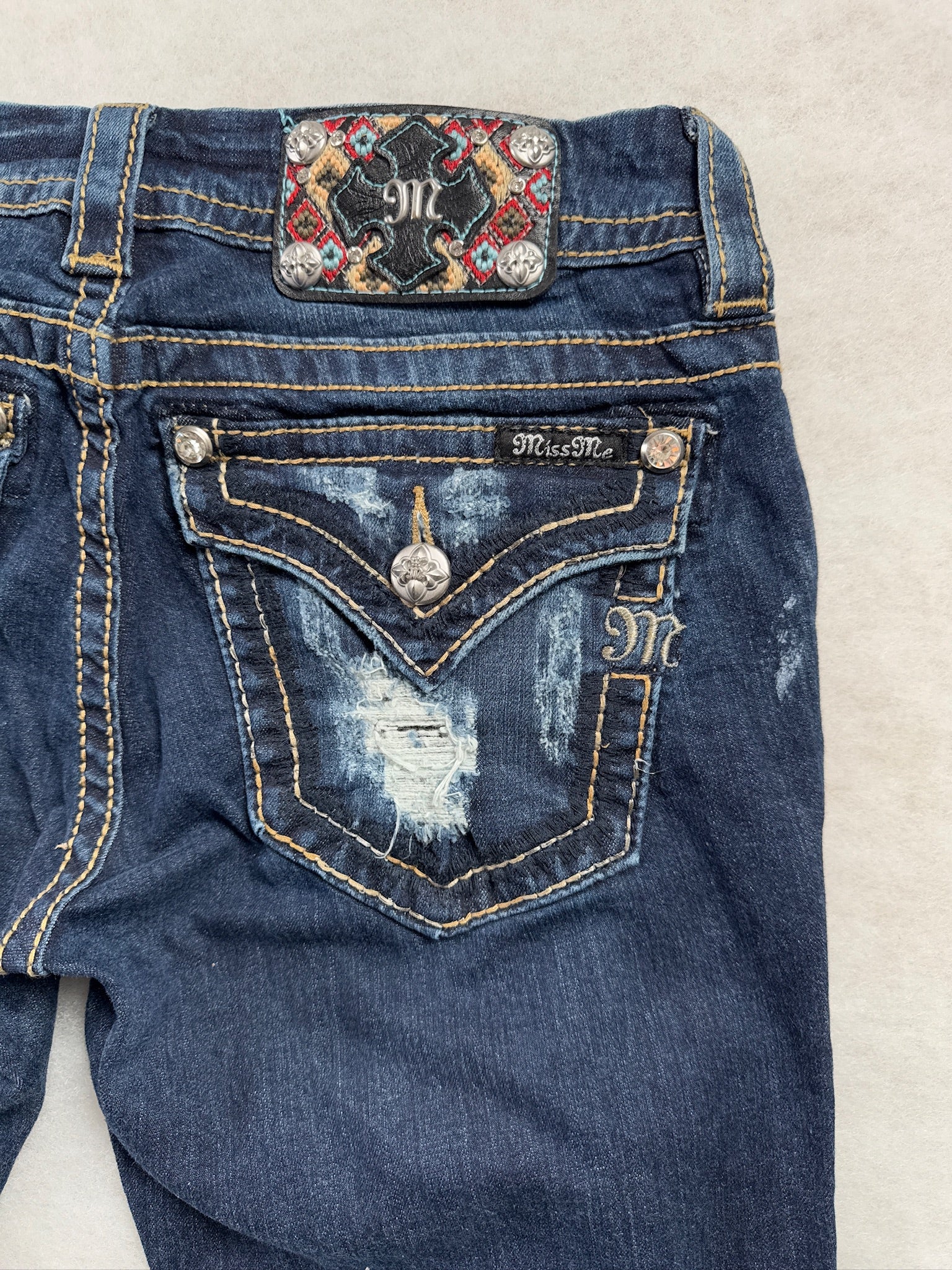 Miss Me Boot Cut Low Waist Jeans 28