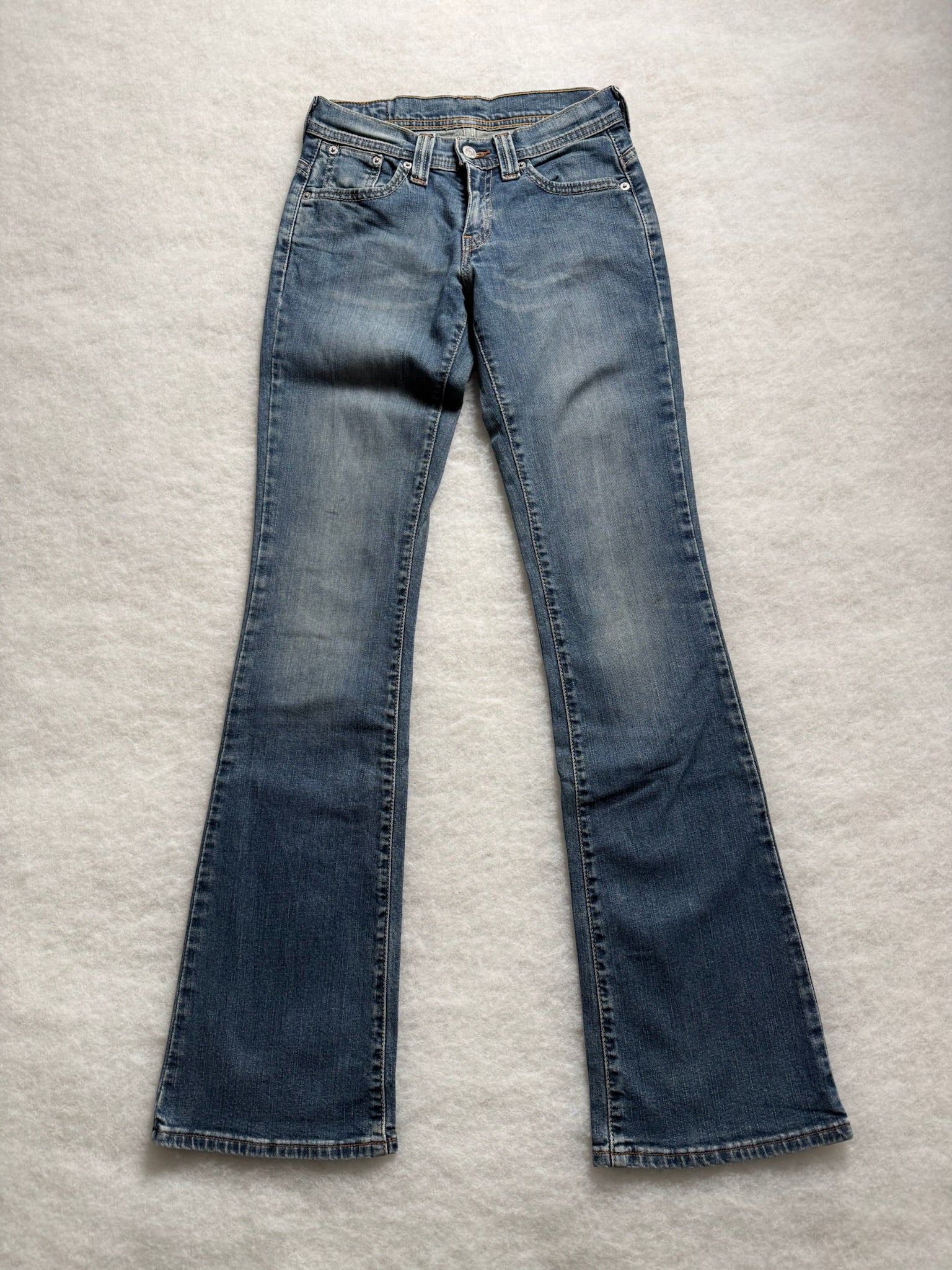 Levi’s Boot Cut Low Waist Jeans 26