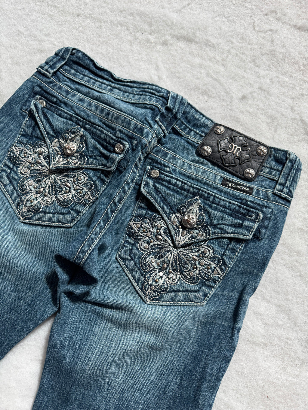 Miss Me Boot Cut Low Waist Jeans 26