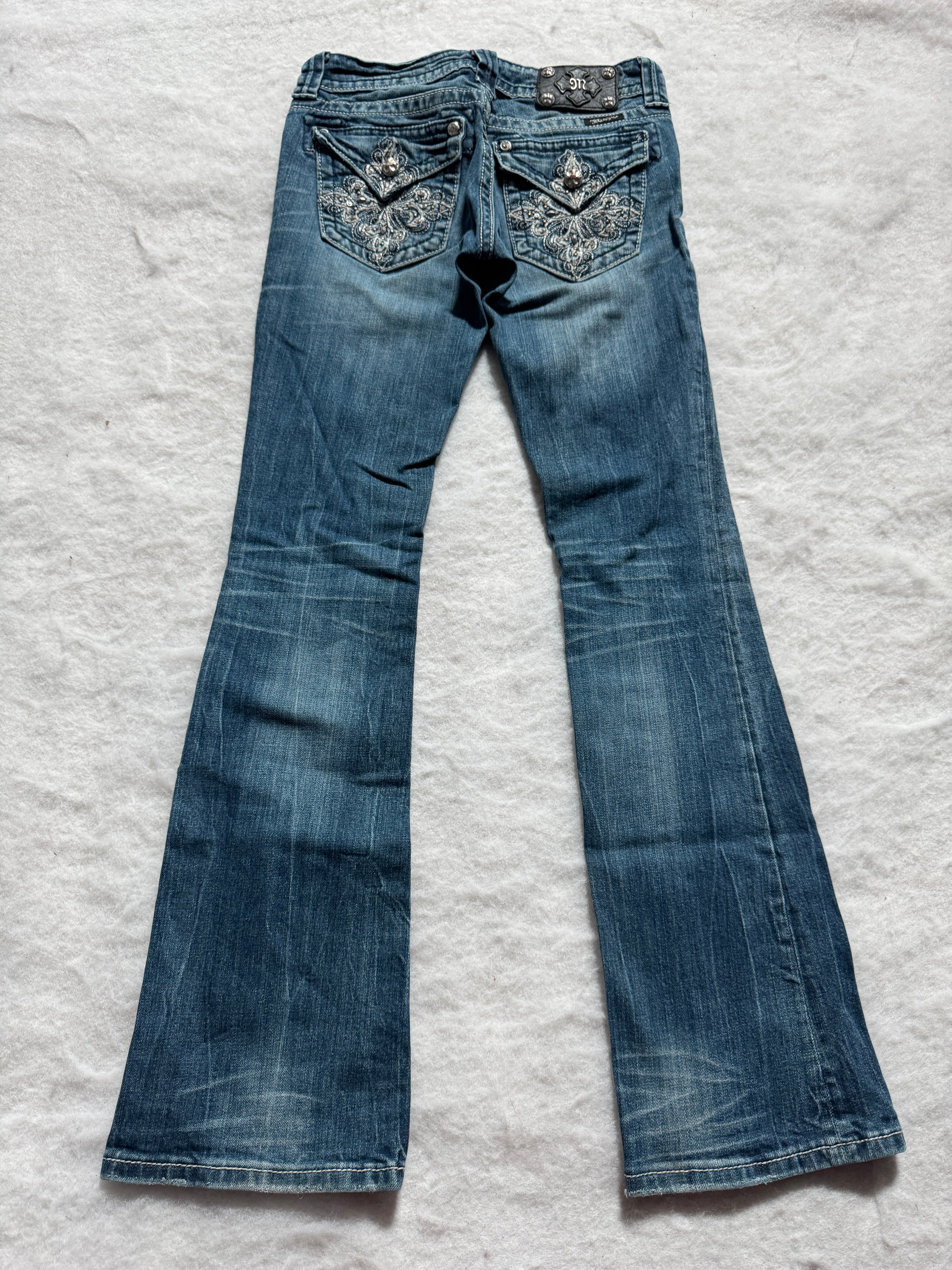 Miss Me Boot Cut Low Waist Jeans 26