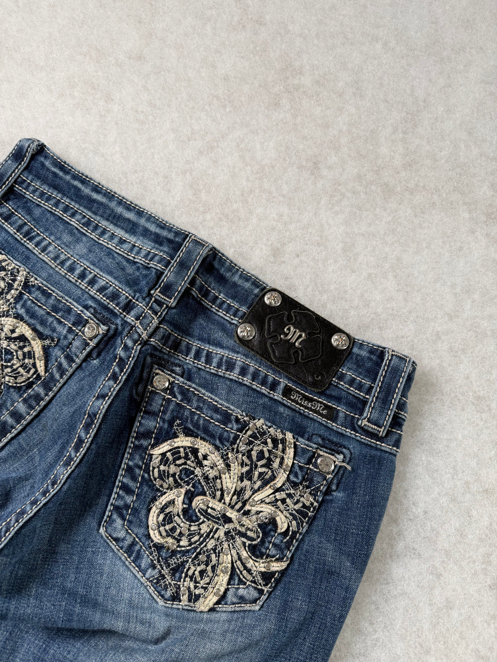 Miss Me Boot Cut Low Waist Jeans 28