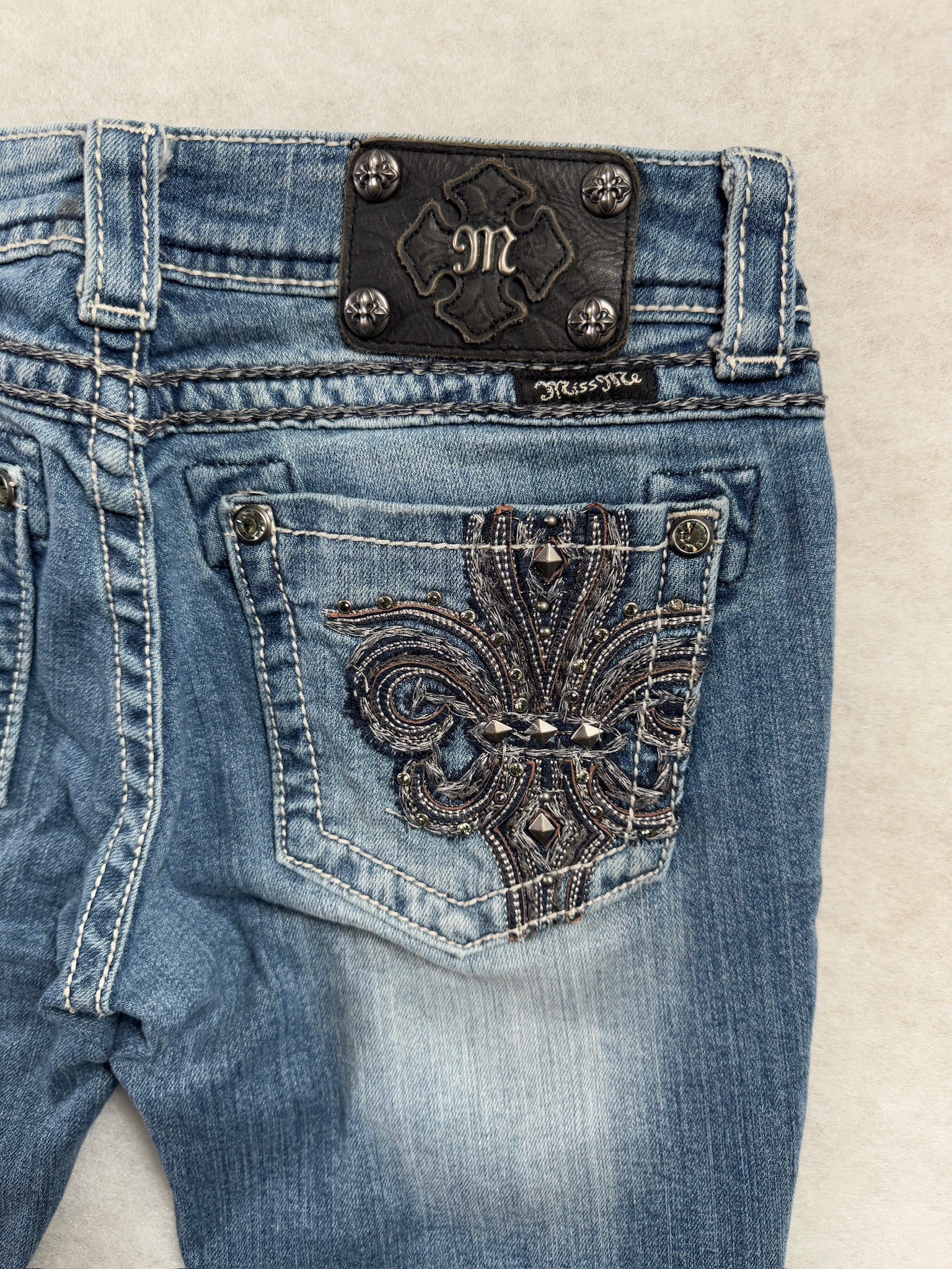 Miss Me Boot Cut Low Waist Jeans 28