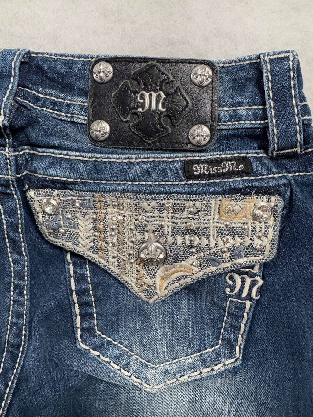Miss Me Boot Cut Low Waist Jeans 27