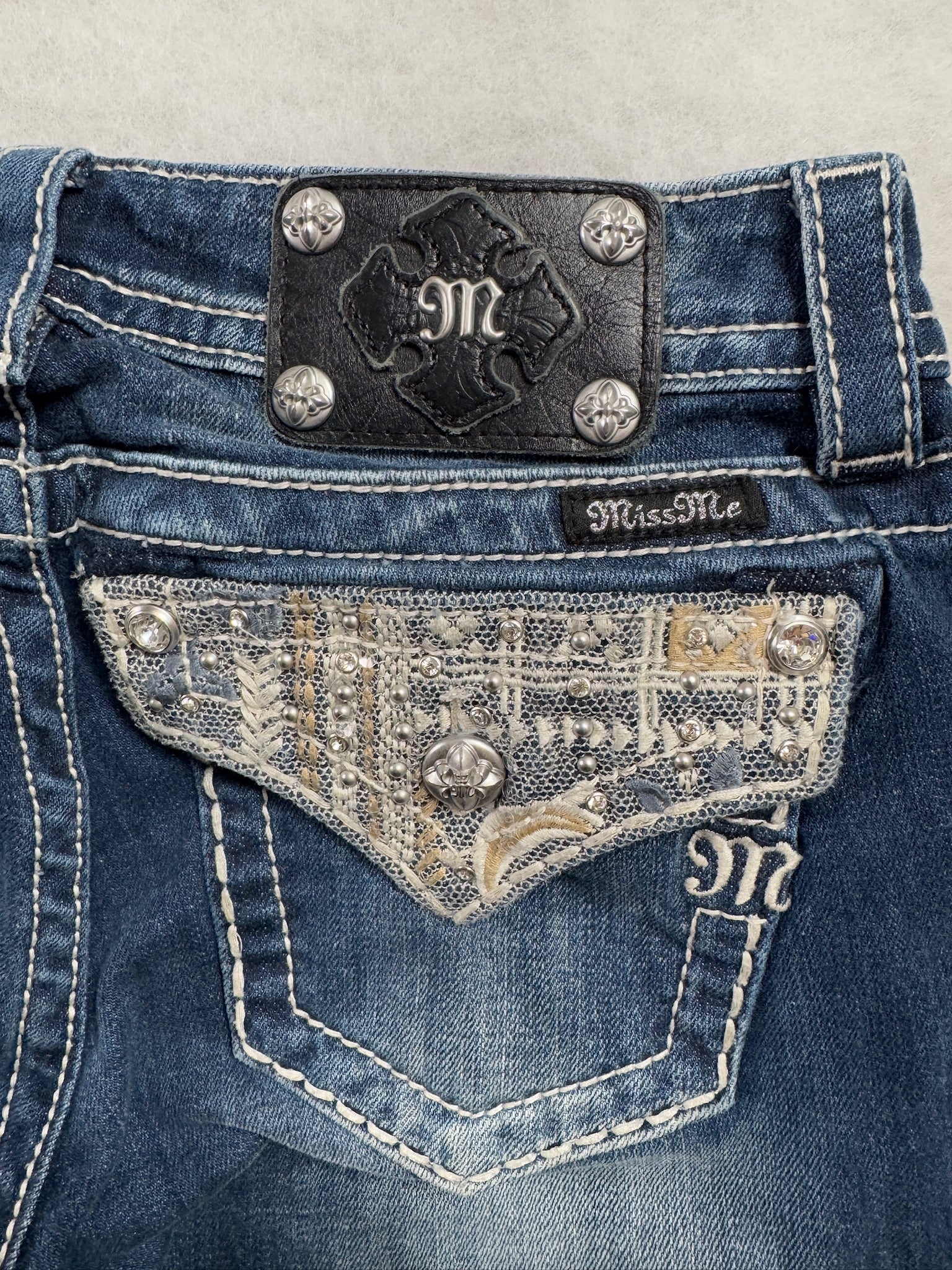 Miss Me Boot Cut Low Waist Jeans 27