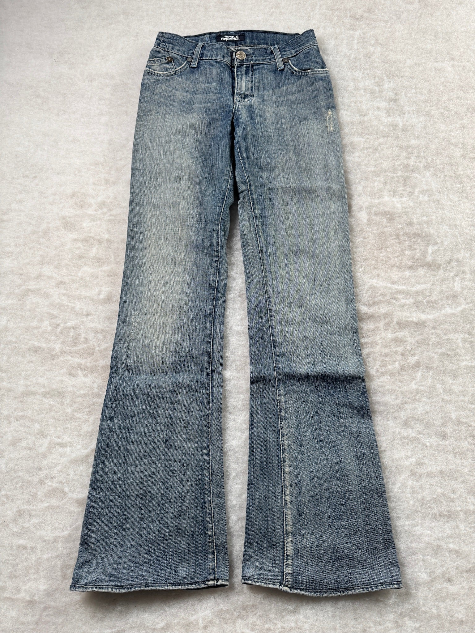 Rock & Republic Boot Cut Low Waist Jeans 23