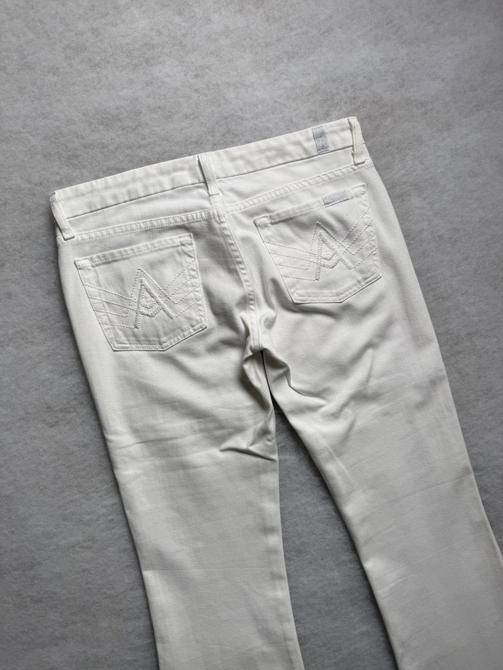 Seven Boot Cut Low Waist Jeans 27