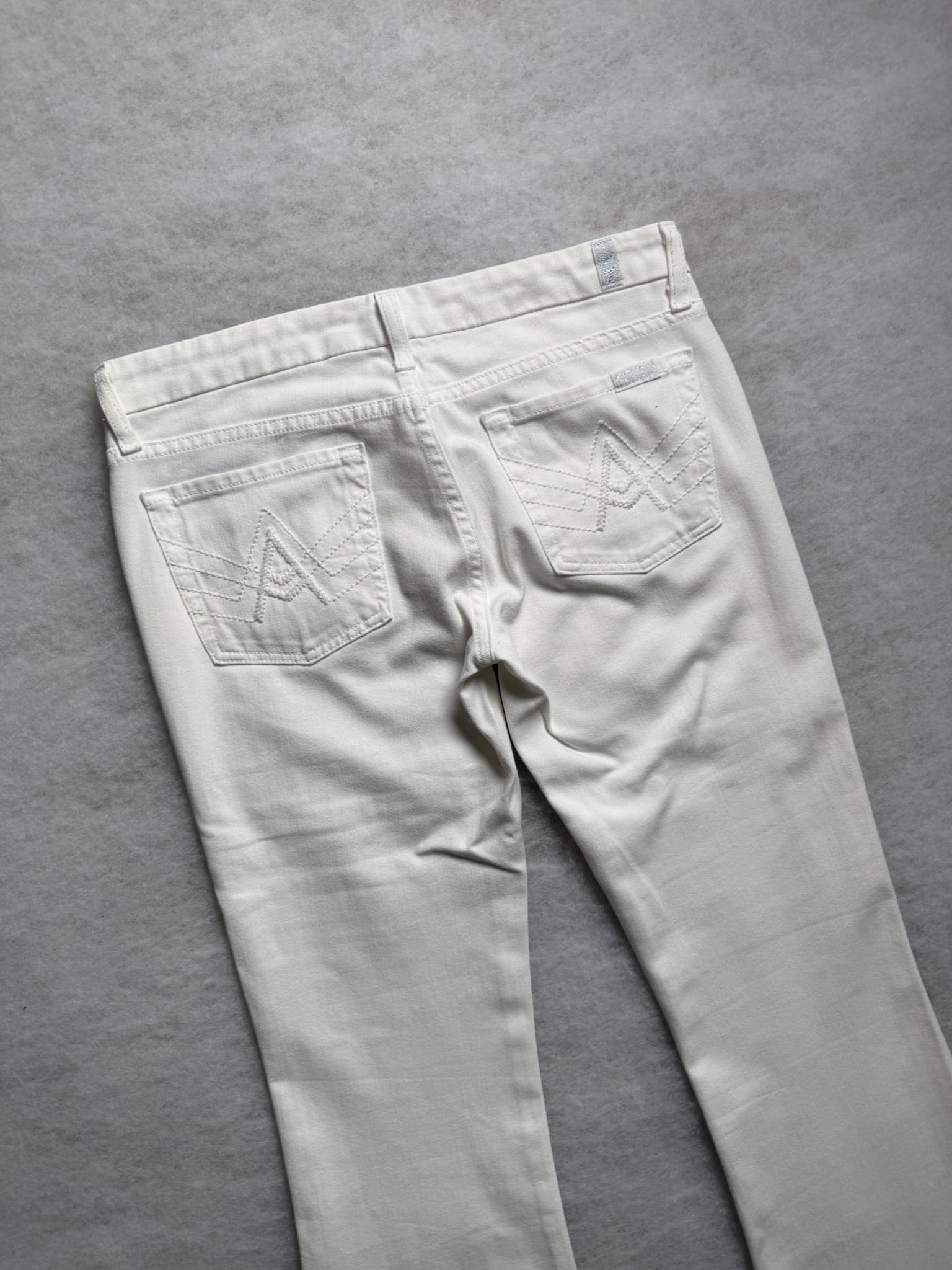 Seven Boot Cut Low Waist Jeans 27