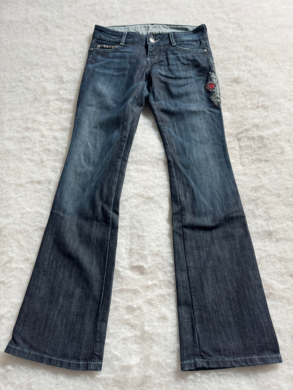 Guess Boot Cut Low Waist Jeans Blau, Foto 1 von 4