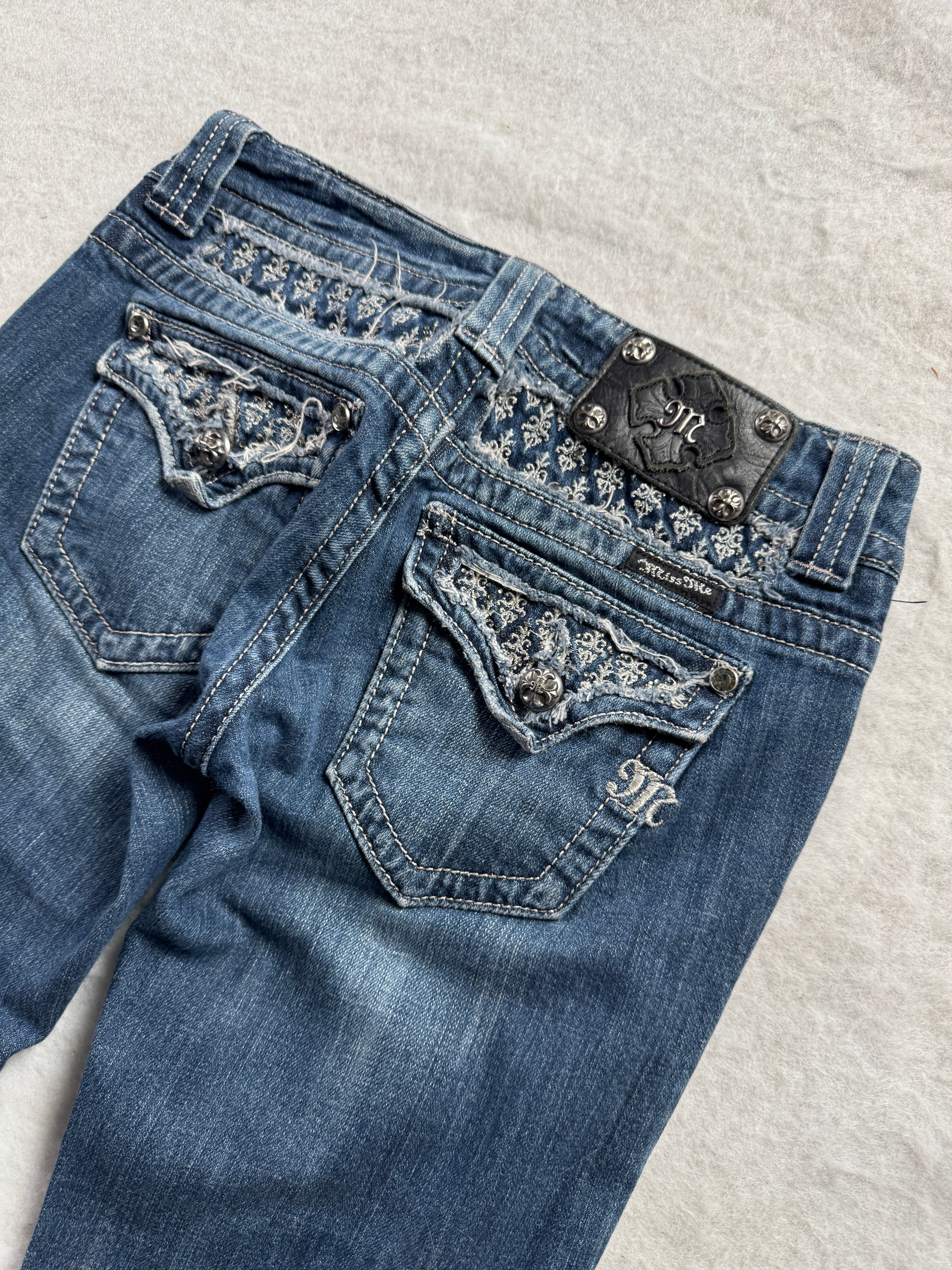 Miss Me Boot Cut Low Waist Jeans 26