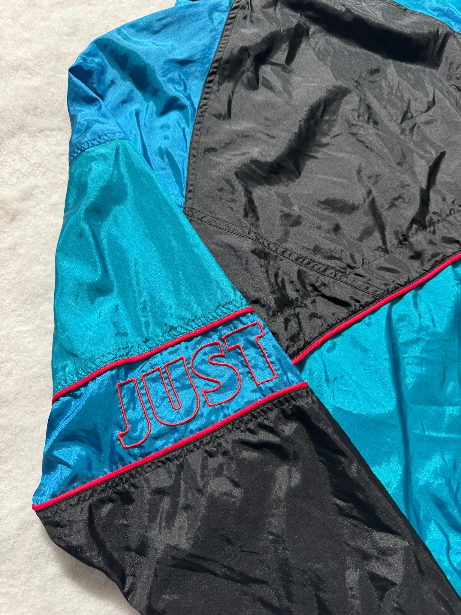 Nike Retro Windbreaker