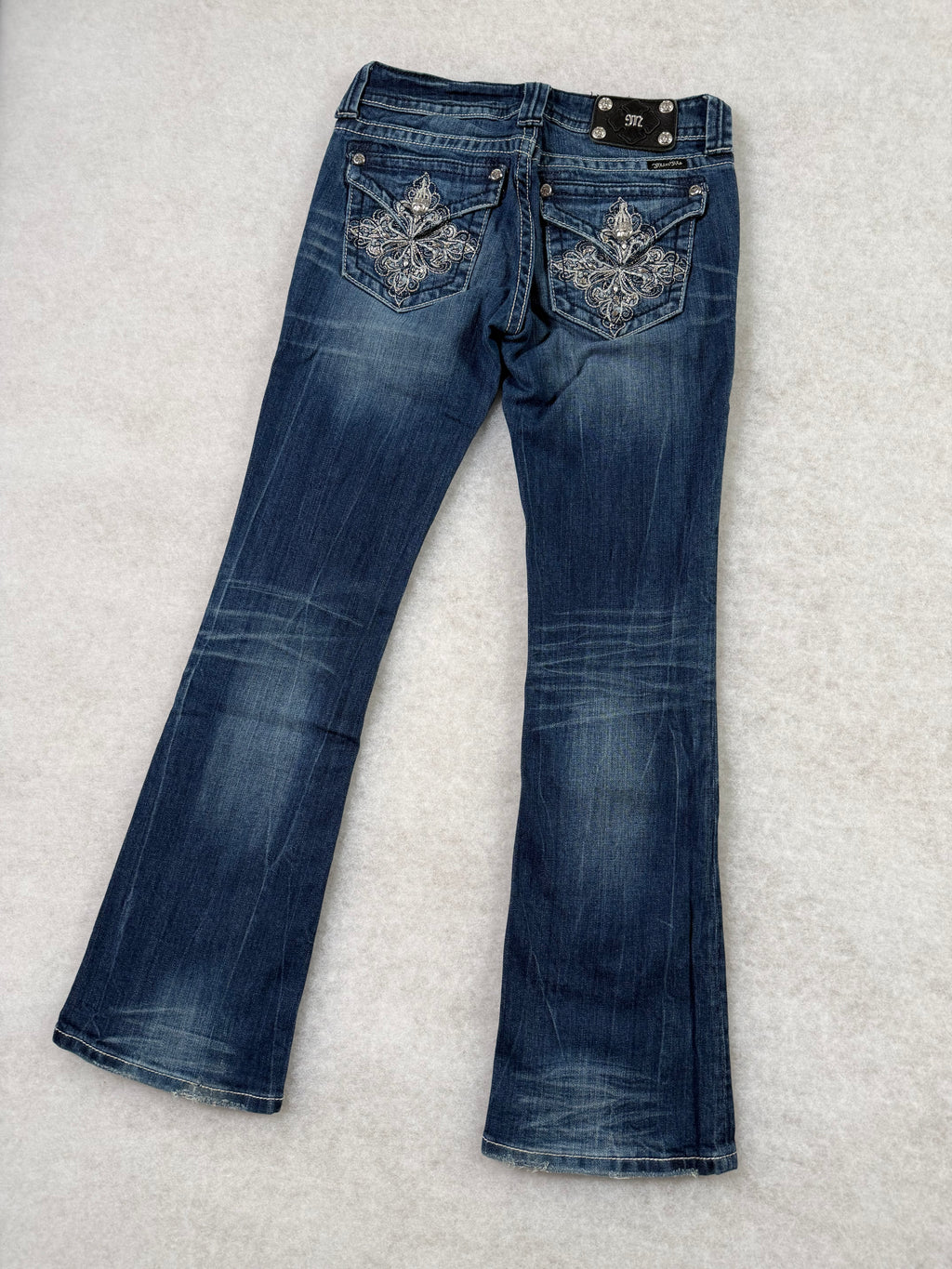 Miss Me Boot Cut Low Waist Jeans 27