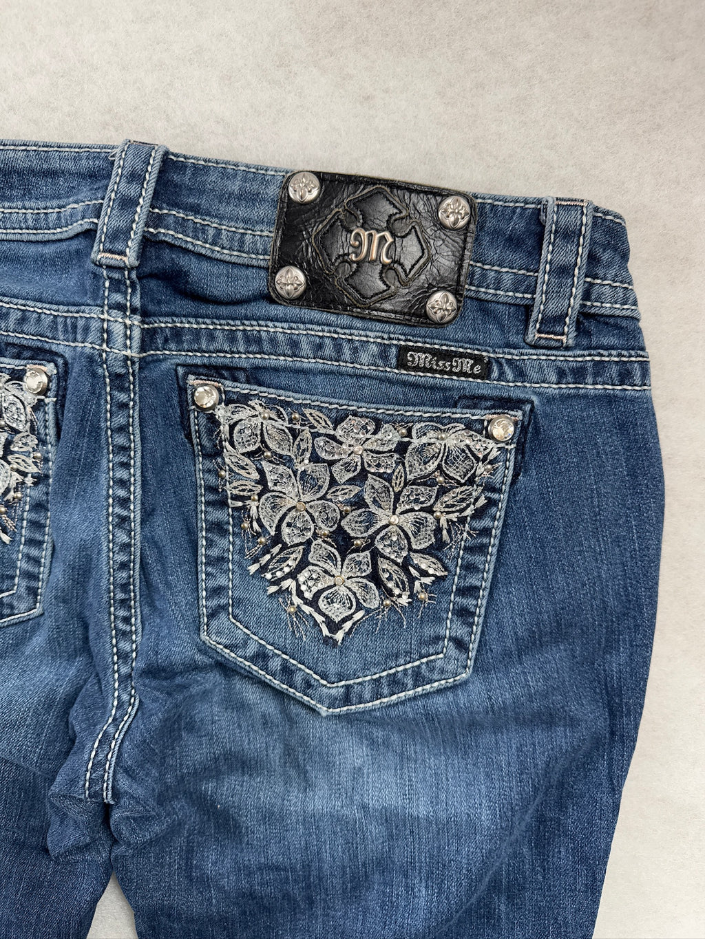 Miss Me Boot Cut Low Waist Jeans 29
