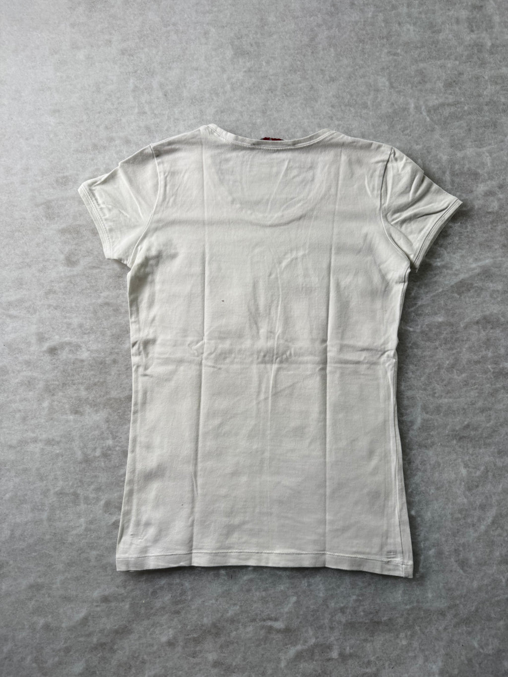 Guess Top mit Logo
