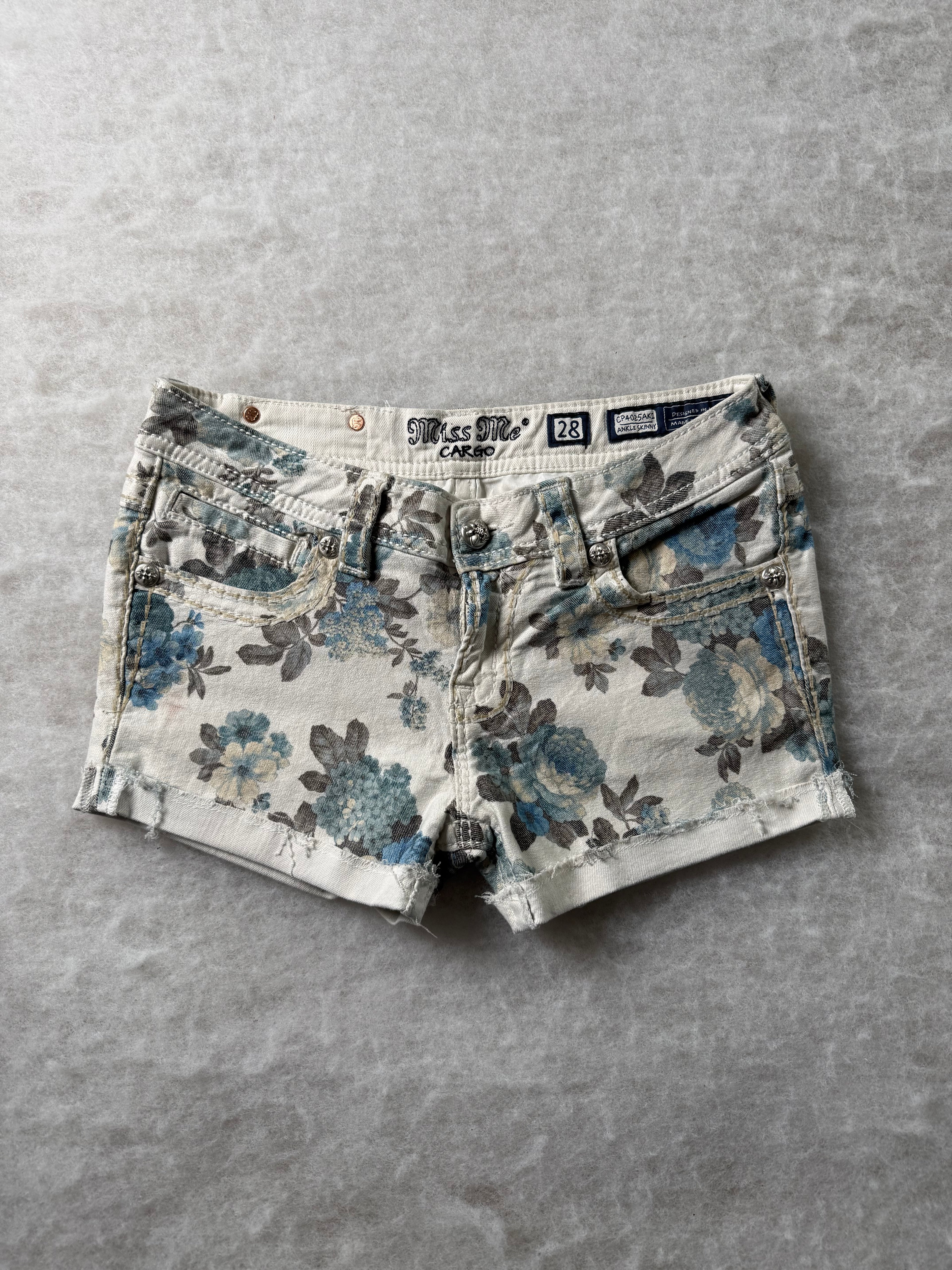 Miss Me Shorts 28