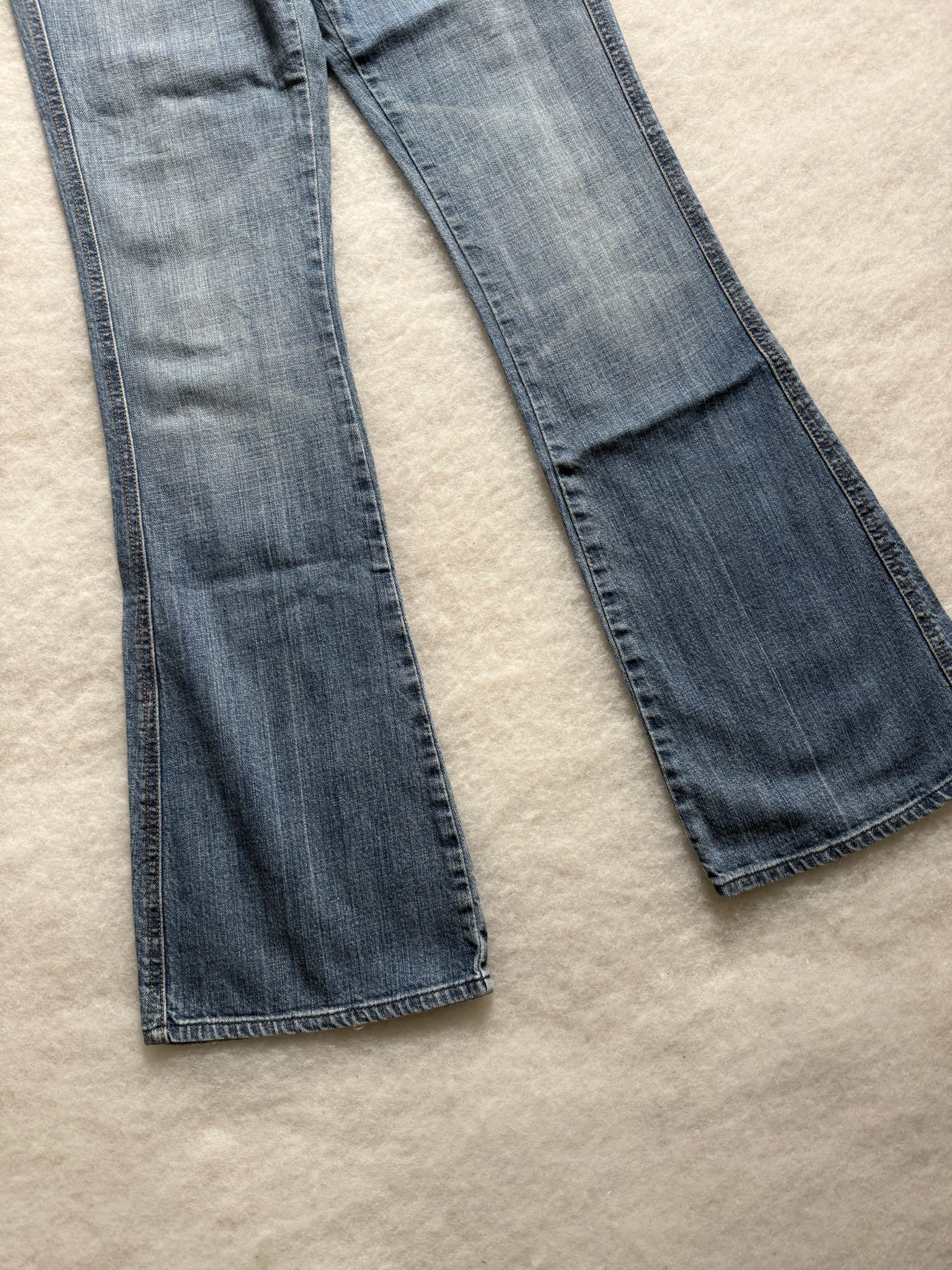 Seven Boot Cut Low Waist Jeans 27