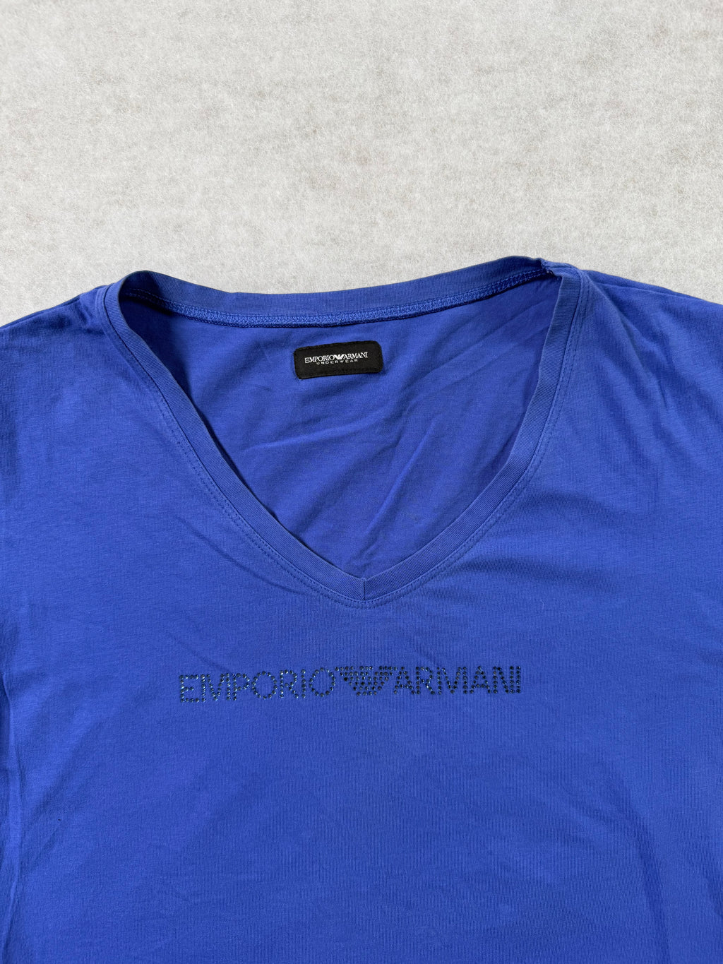 Armani Top mit Steinen