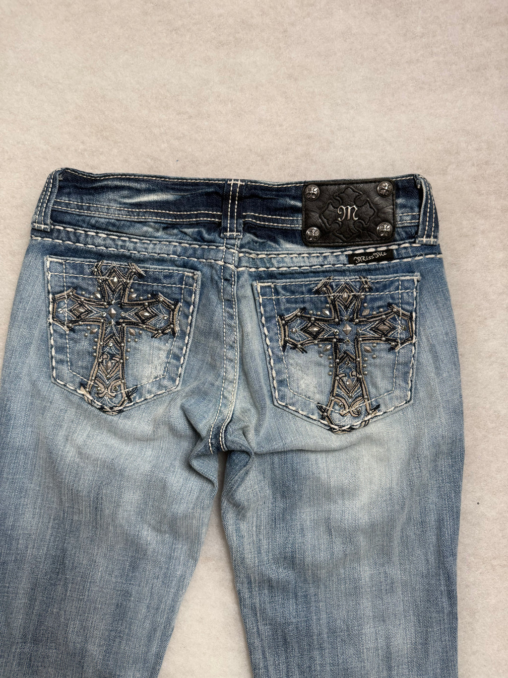 Miss Me Boot Cut Low Waist Jeans 26