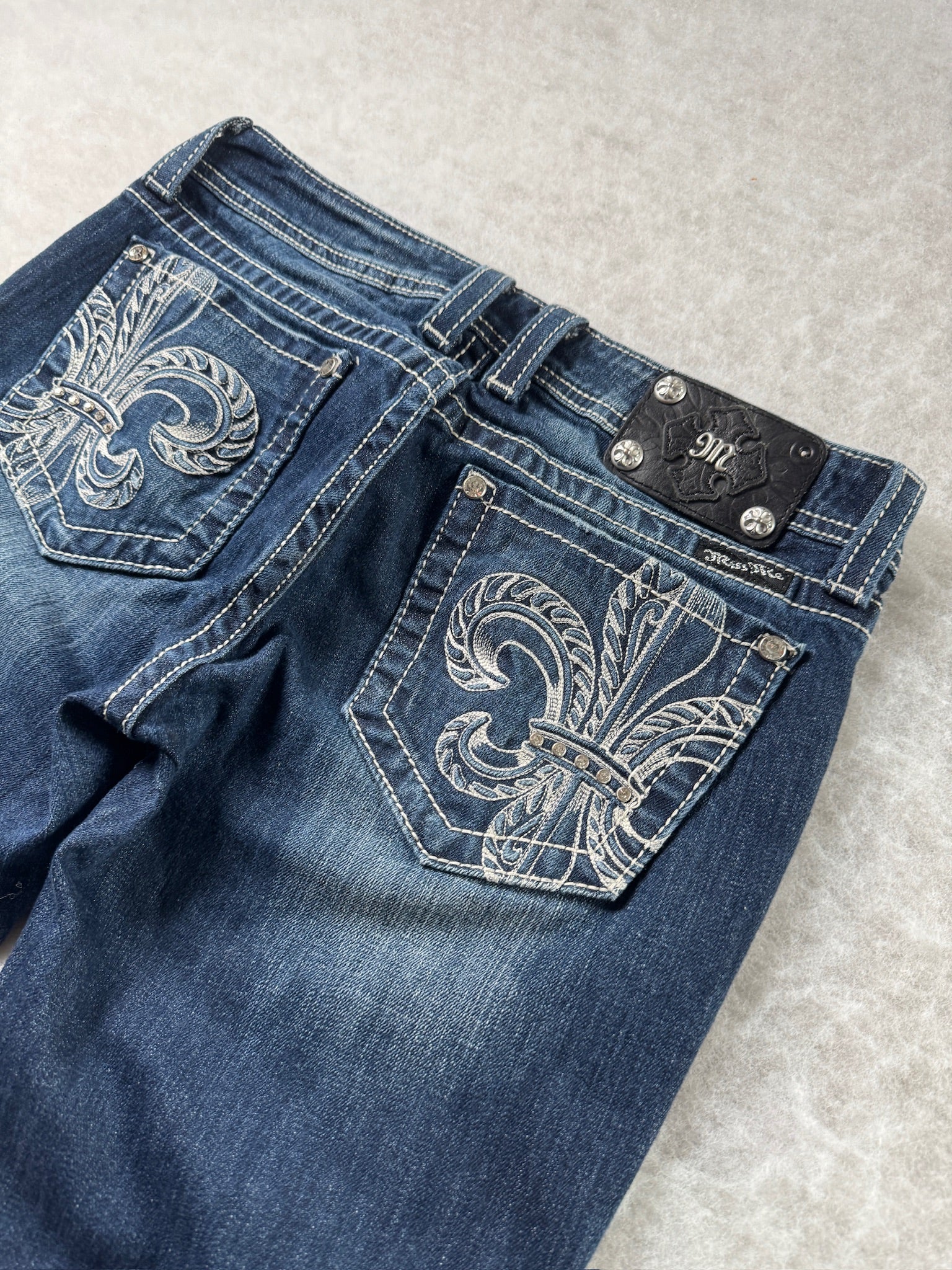 Miss Me Boot Cut Low Waist Jeans 31